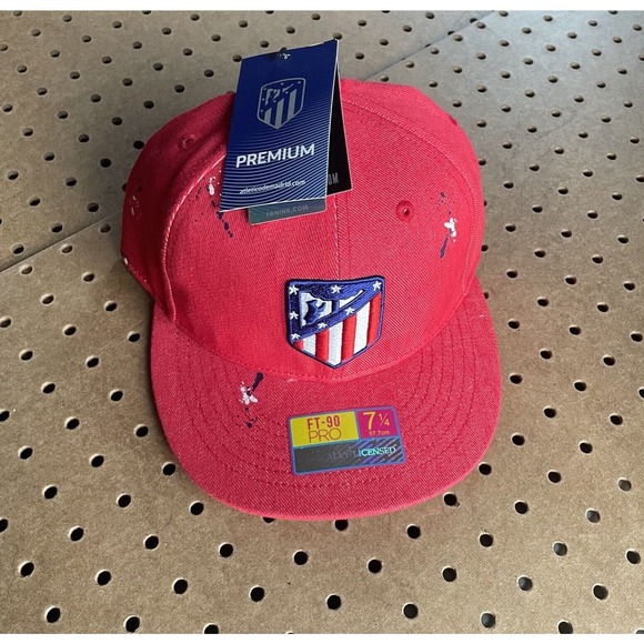NWT FanInk Atletico Madrid FT-90 Pro Fitted Hat Cap Gallery Red 7 1/4 Men SAMPLE - Picture 2 of 11
